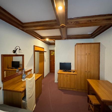 Łubowo Hotel Victoria מראה חיצוני תמונה