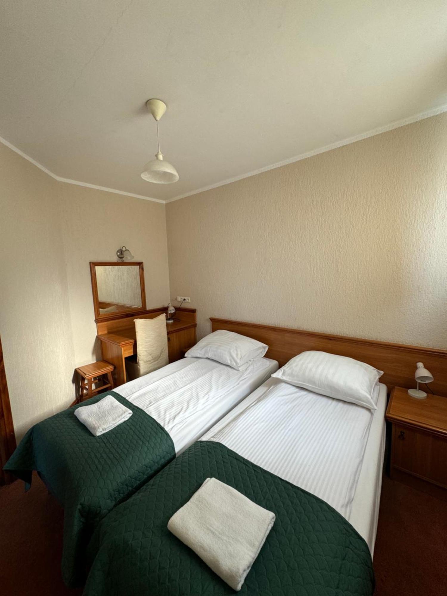 Łubowo Hotel Victoria מראה חיצוני תמונה