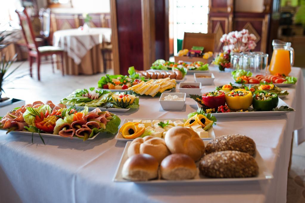 Łubowo Hotel Victoria מראה חיצוני תמונה