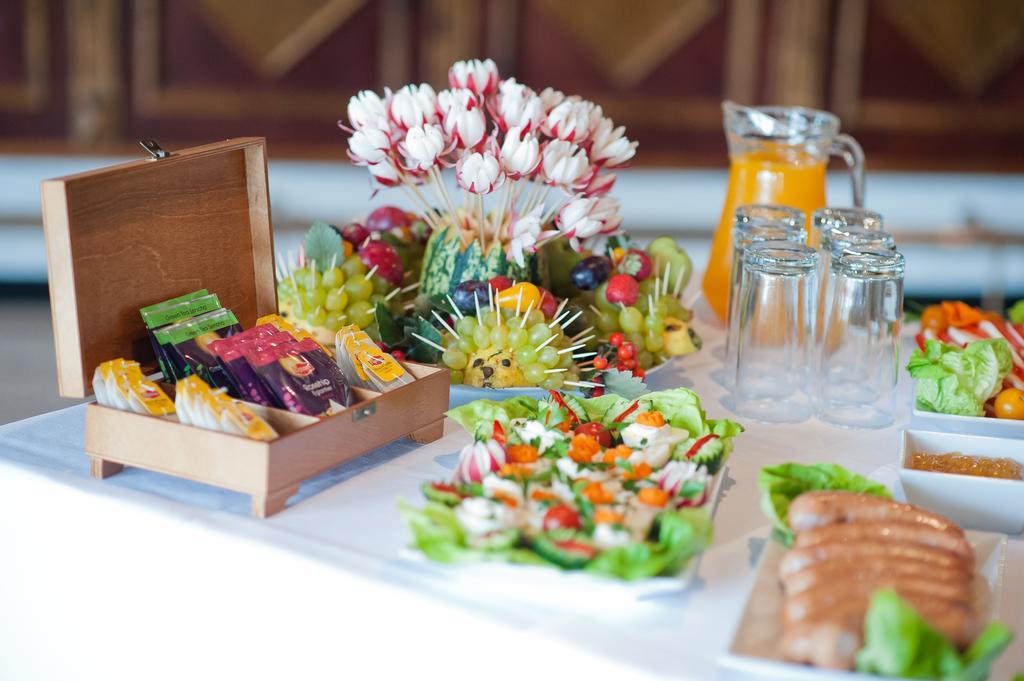 Łubowo Hotel Victoria מראה חיצוני תמונה
